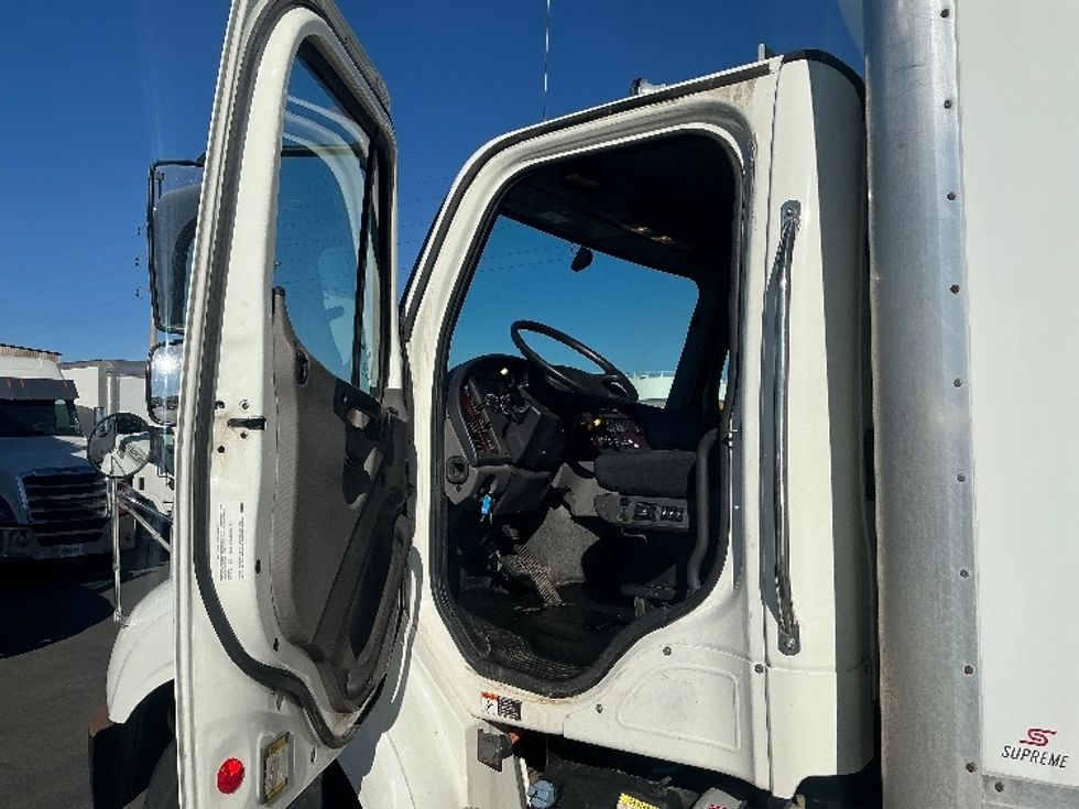 Medium Duty Box Truck-Light and Medium Duty Trucks-Freightliner-2020-M211264S-Greeley-CO-135,724\n\t\tmiles-$ 97,250 - Image 16