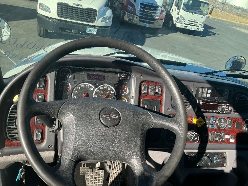 Medium Duty Box Truck-Light and Medium Duty Trucks-Freightliner-2020-M211264S-Greeley-CO-135,724\n\t\tmiles-$ 97,250 - Image 18