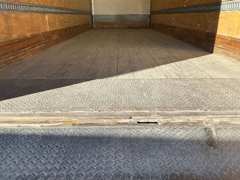 Medium Duty Box Truck-Light and Medium Duty Trucks-Freightliner-2020-M211264S-Greeley-CO-177,437\n\t\tmiles-$ 95,500 - Image 10