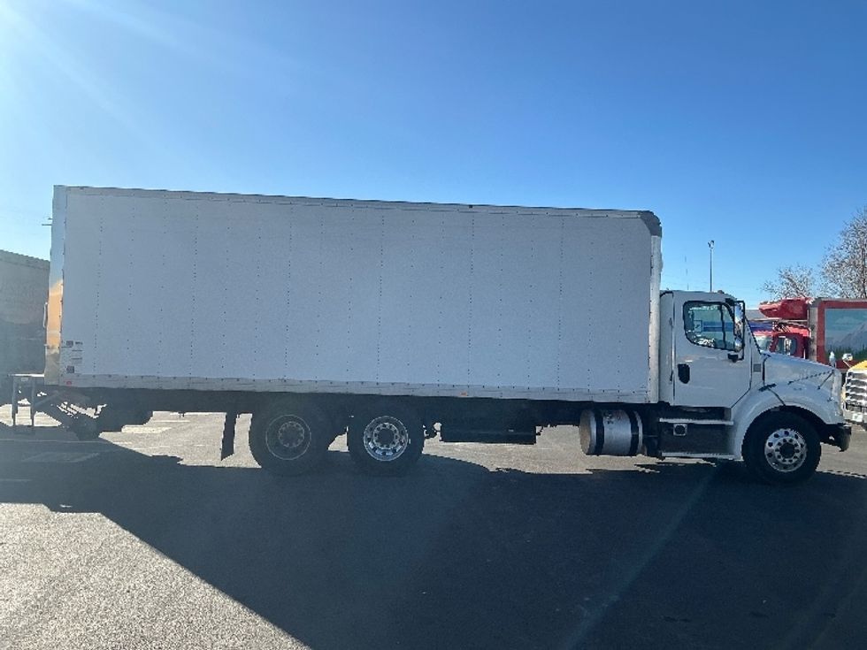 Medium Duty Box Truck-Light and Medium Duty Trucks-Freightliner-2020-M211264S-Greeley-CO-177,437\n\t\tmiles-$ 95,500 - Image 15