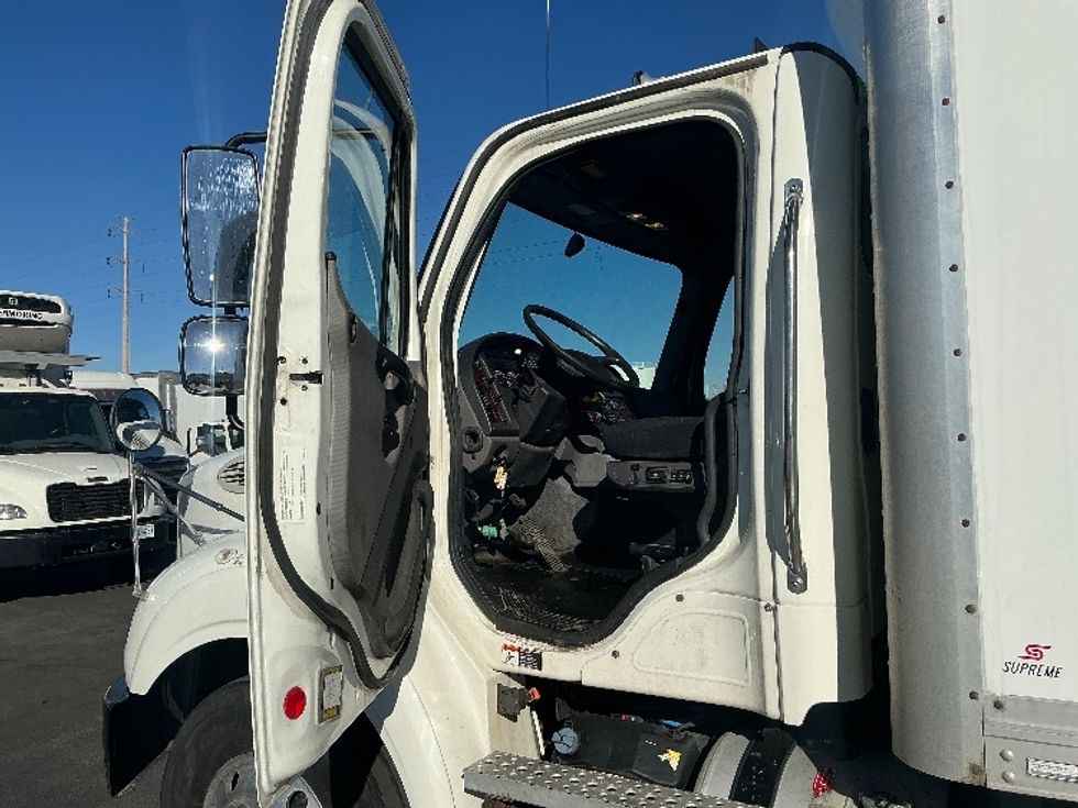 Medium Duty Box Truck-Light and Medium Duty Trucks-Freightliner-2020-M211264S-Greeley-CO-177,437\n\t\tmiles-$ 95,500 - Image 16
