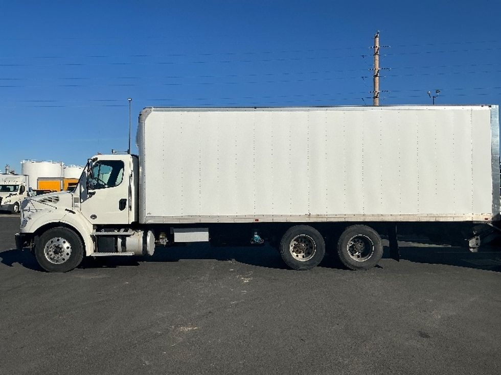 Medium Duty Box Truck-Light and Medium Duty Trucks-Freightliner-2020-M211264S-Greeley-CO-177,437\n\t\tmiles-$ 95,500 - Image 4