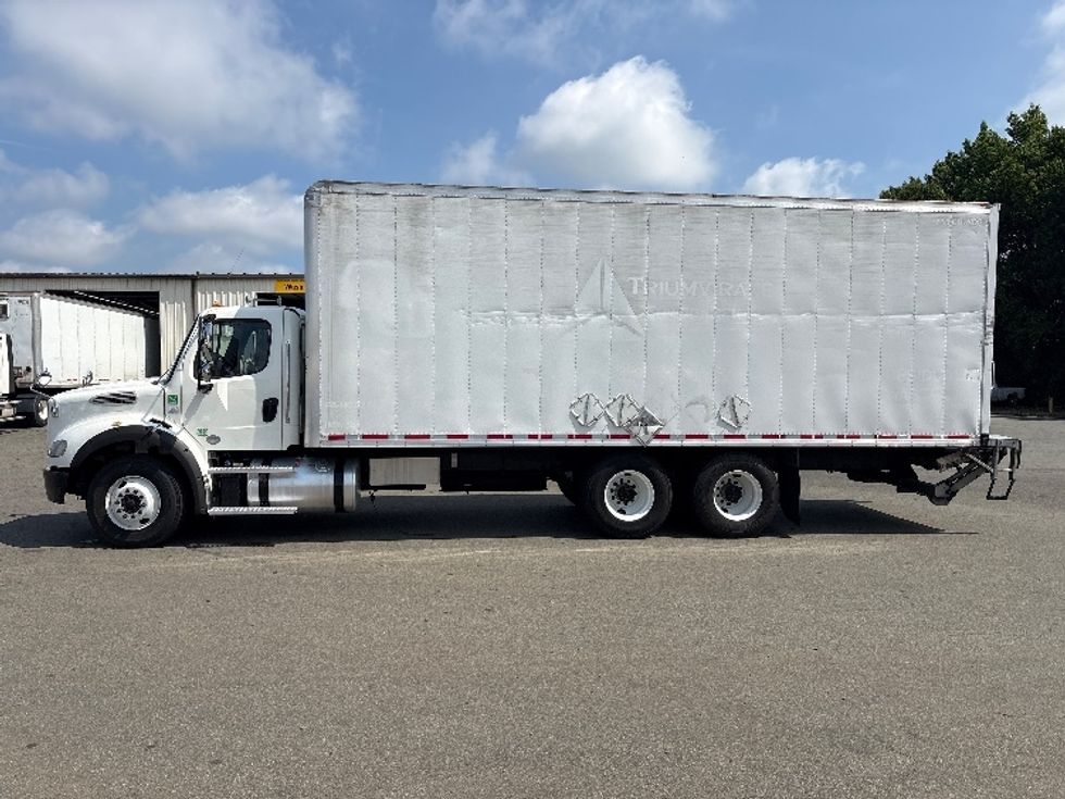 Medium Duty Box Truck-Light and Medium Duty Trucks-Freightliner-2020-M211264S-Greensboro-NC-193,028\n\t\tmiles-$ 90,000 - Image 4