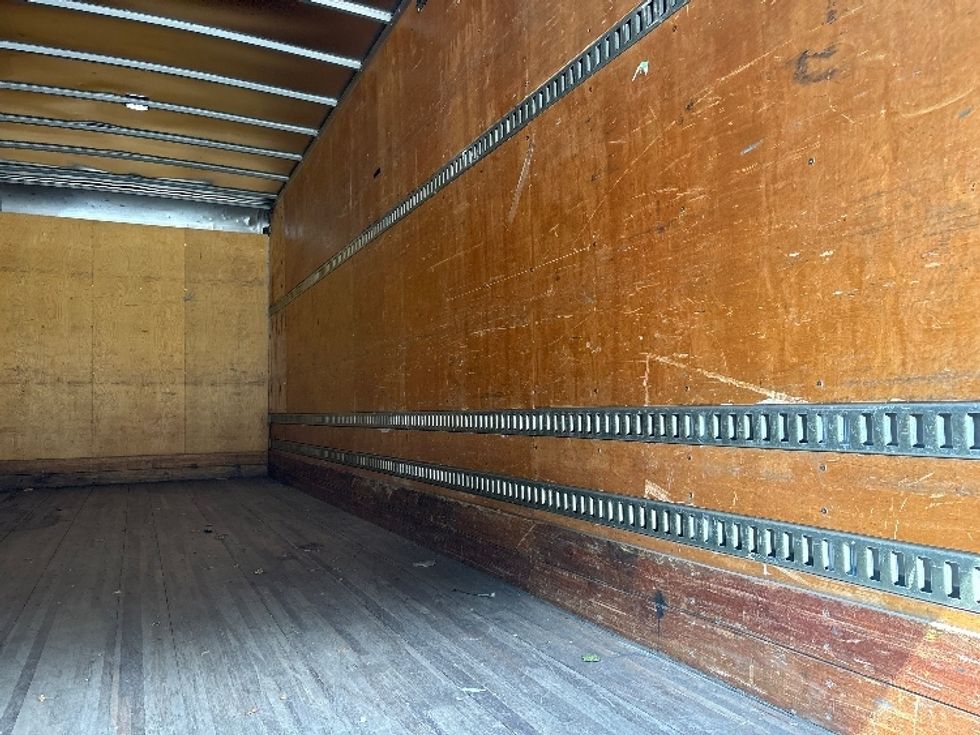 Medium Duty Box Truck-Light and Medium Duty Trucks-Freightliner-2020-M211264S-Greensboro-NC-193,028\n\t\tmiles-$ 90,000 - Image 12
