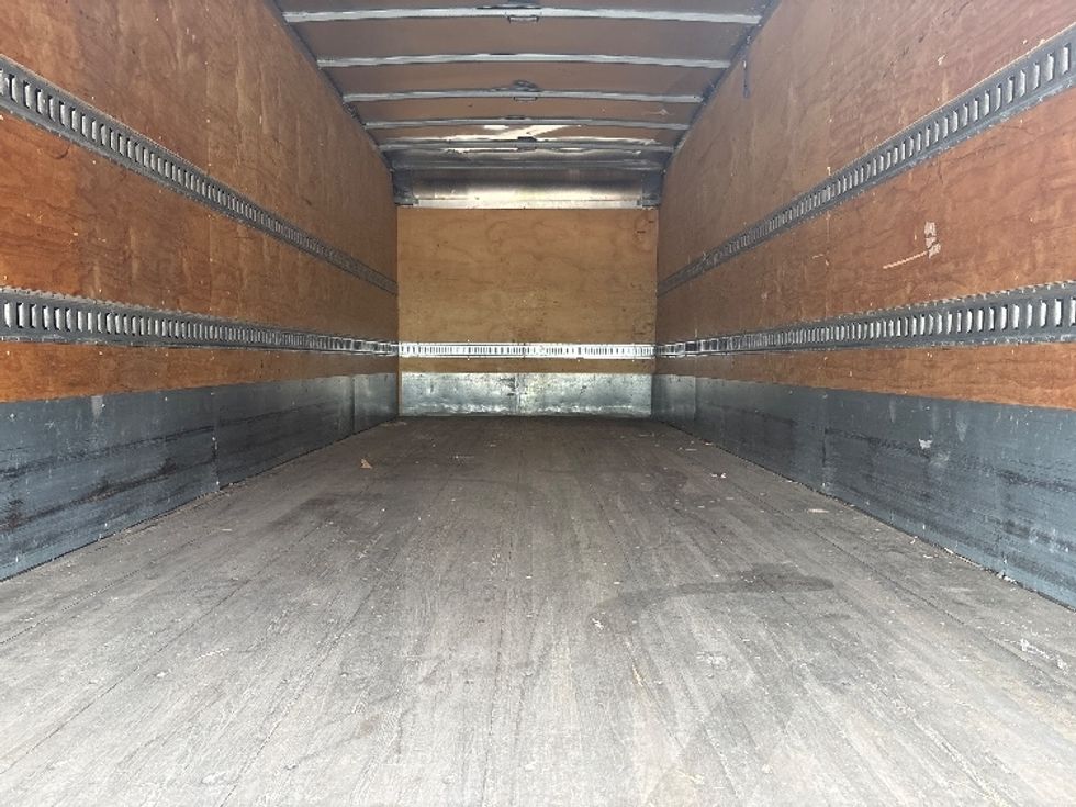 Medium Duty Box Truck-Light and Medium Duty Trucks-Freightliner-2020-M211264S-Greensboro-NC-255,999\n\t\tmiles-$ 82,500 - Image 8