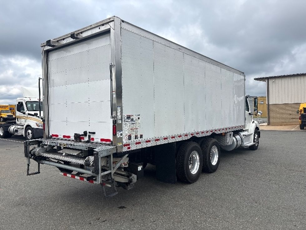 Medium Duty Box Truck-Light and Medium Duty Trucks-Freightliner-2020-M211264S-Greensboro-NC-255,999\n\t\tmiles-$ 82,500 - Image 13