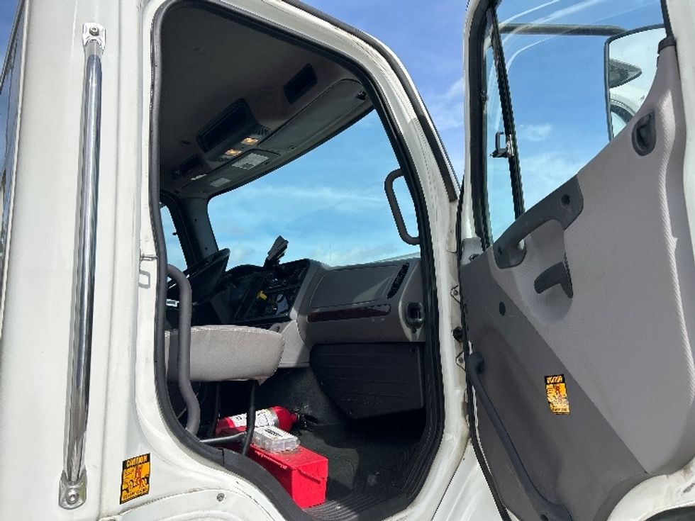Medium Duty Box Truck-Light and Medium Duty Trucks-Freightliner-2020-M211264S-Homewood-AL-317,977\n\t\tmiles-$ 79,000 - Image 20