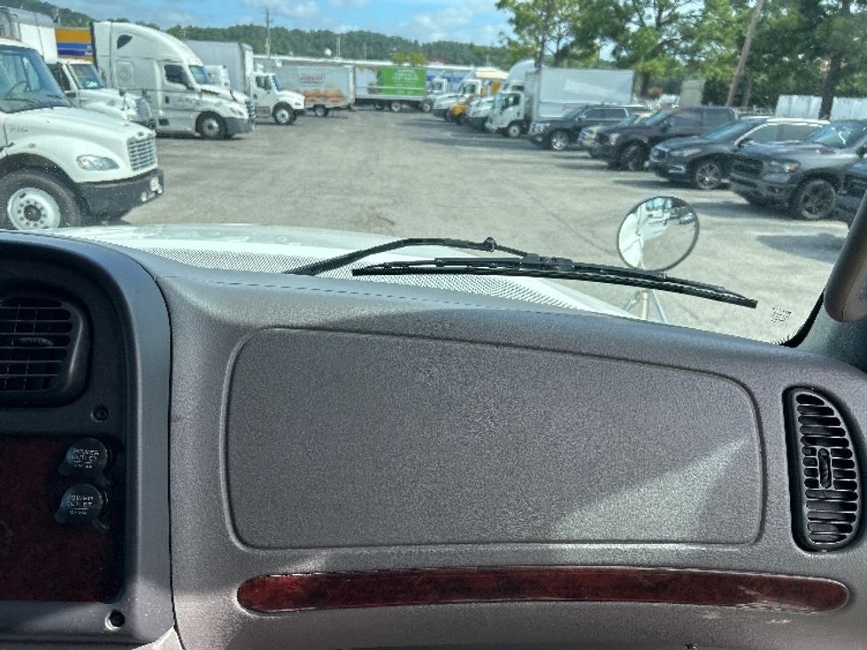 Medium Duty Box Truck-Light and Medium Duty Trucks-Freightliner-2020-M211264S-Homewood-AL-317,977\n\t\tmiles-$ 79,000 - Image 21
