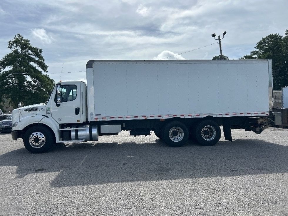 Medium Duty Box Truck-Light and Medium Duty Trucks-Freightliner-2020-M211264S-Homewood-AL-317,977\n\t\tmiles-$ 79,000 - Image 4
