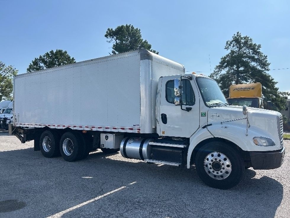 Medium Duty Box Truck-Light and Medium Duty Trucks-Freightliner-2020-M211264S-Homewood-AL-340,371\n\t\tmiles-$ 70,000 - Image 1