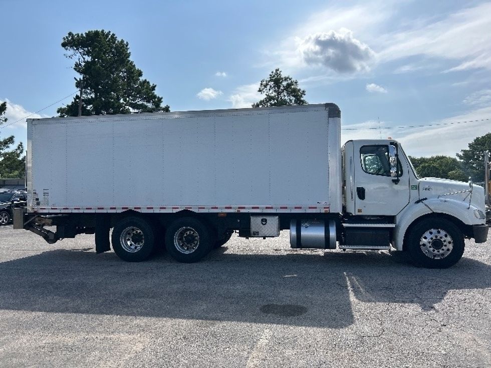 Medium Duty Box Truck-Light and Medium Duty Trucks-Freightliner-2020-M211264S-Homewood-AL-340,371\n\t\tmiles-$ 70,000 - Image 15