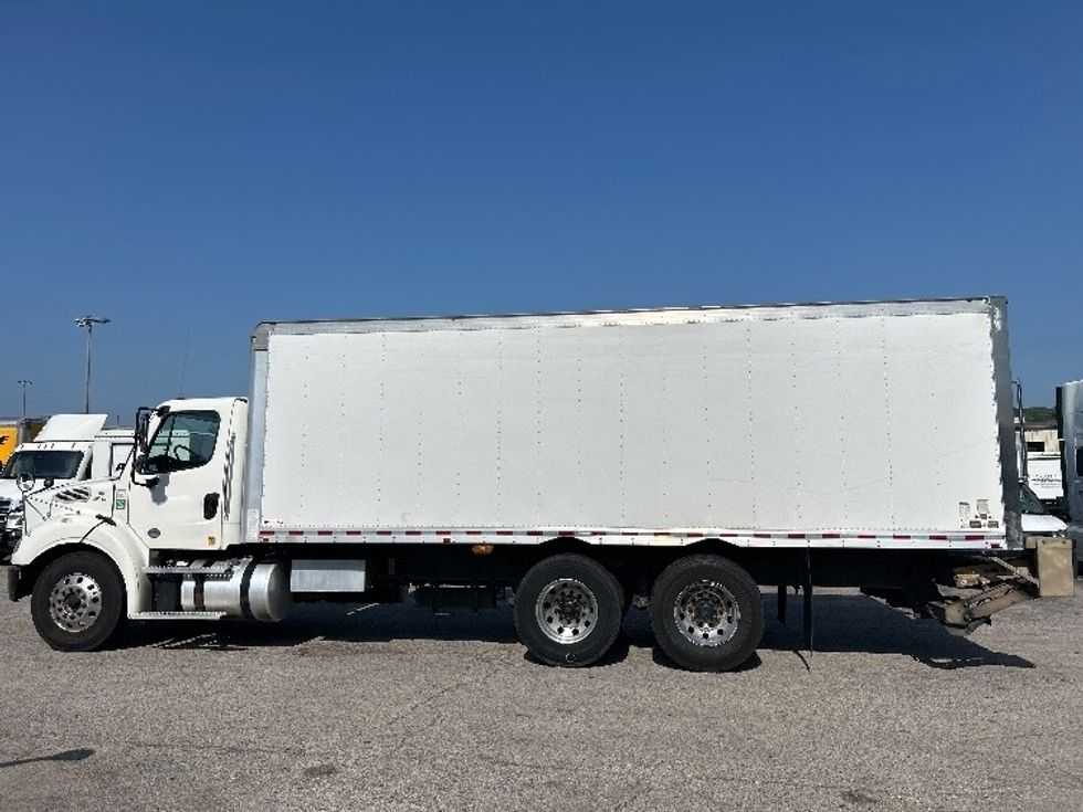Medium Duty Box Truck-Light and Medium Duty Trucks-Freightliner-2020-M211264S-Homewood-AL-340,371\n\t\tmiles-$ 70,000 - Image 4