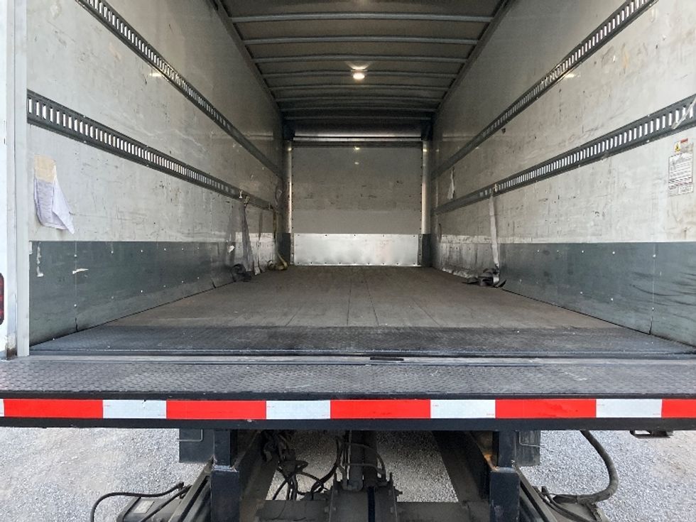 Medium Duty Box Truck-Light and Medium Duty Trucks-Freightliner-2020-M211264S-Hueytown-AL-321,441\n\t\tmiles-$ 90,750 - Image 10