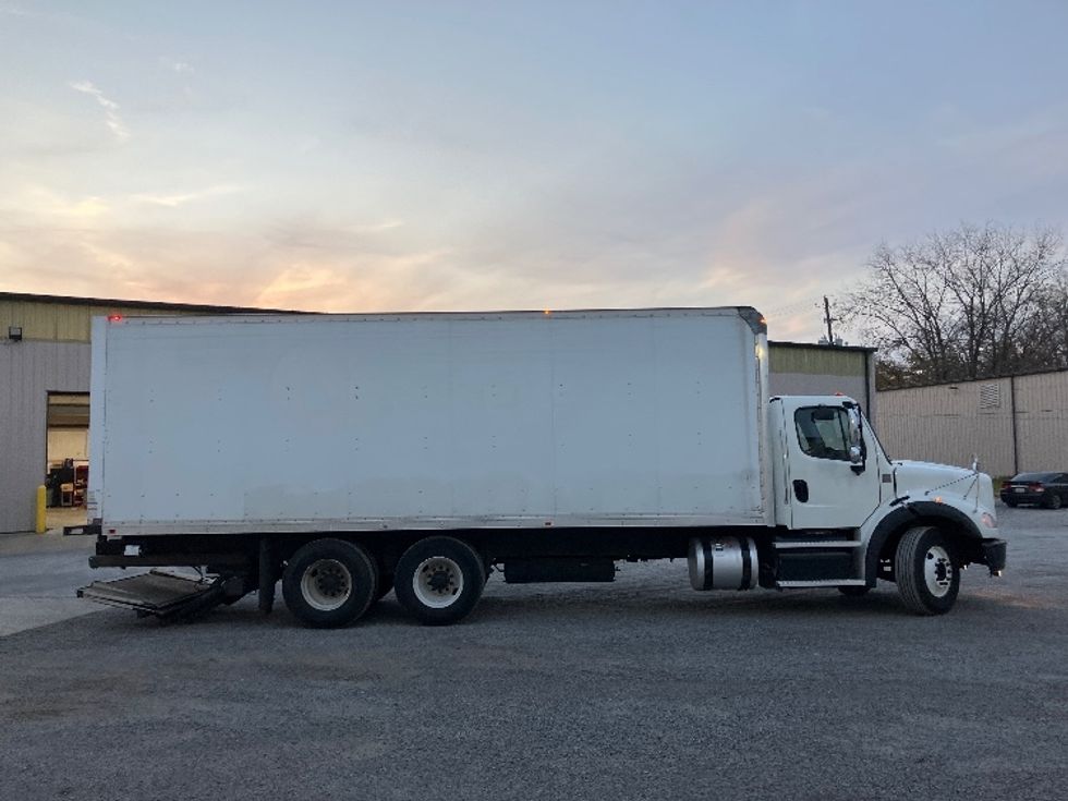 Medium Duty Box Truck-Light and Medium Duty Trucks-Freightliner-2020-M211264S-Hueytown-AL-321,441\n\t\tmiles-$ 90,750 - Image 15