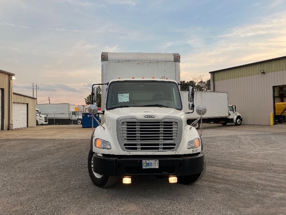 Medium Duty Box Truck-Light and Medium Duty Trucks-Freightliner-2020-M211264S-Hueytown-AL-321,441\n\t\tmiles-$ 90,750 - Image 2