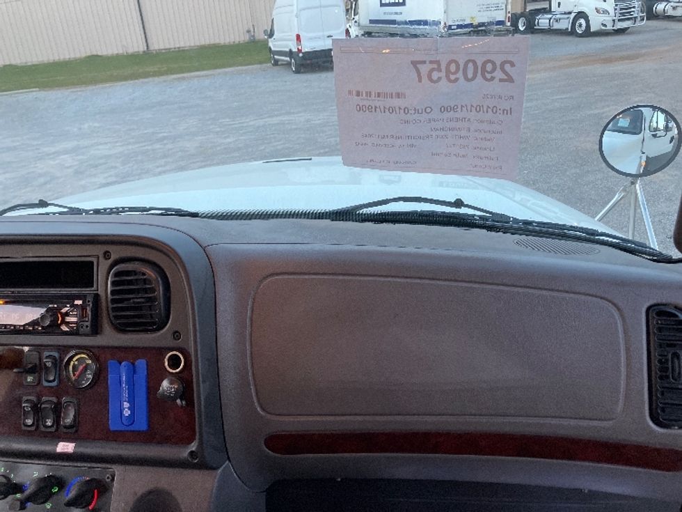 Medium Duty Box Truck-Light and Medium Duty Trucks-Freightliner-2020-M211264S-Hueytown-AL-321,441\n\t\tmiles-$ 90,750 - Image 20