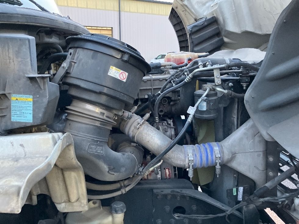 Medium Duty Box Truck-Light and Medium Duty Trucks-Freightliner-2020-M211264S-Hueytown-AL-321,441\n\t\tmiles-$ 90,750 - Image 22