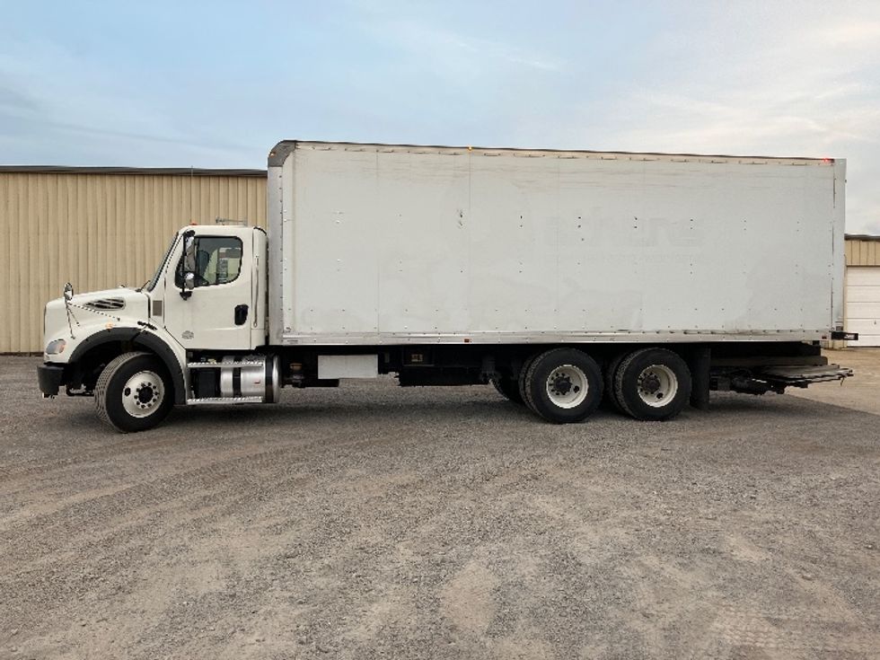 Medium Duty Box Truck-Light and Medium Duty Trucks-Freightliner-2020-M211264S-Hueytown-AL-321,441\n\t\tmiles-$ 90,750 - Image 4