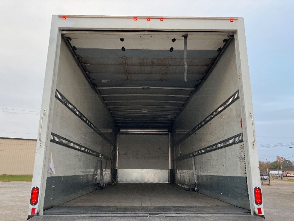 Medium Duty Box Truck-Light and Medium Duty Trucks-Freightliner-2020-M211264S-Hueytown-AL-321,441\n\t\tmiles-$ 90,750 - Image 8