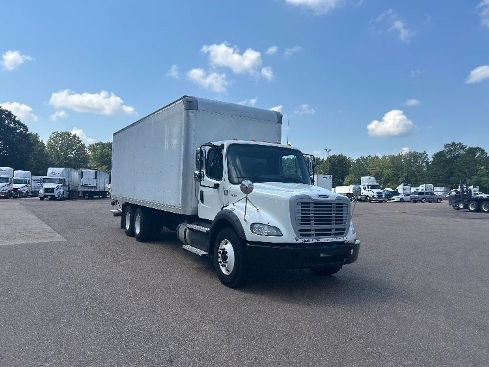 Medium Duty Box Truck-Light and Medium Duty Trucks-Freightliner-2020-M211264S-Jackson-MS-251,650\n\t\tmiles-$ 96,500 - Image 1