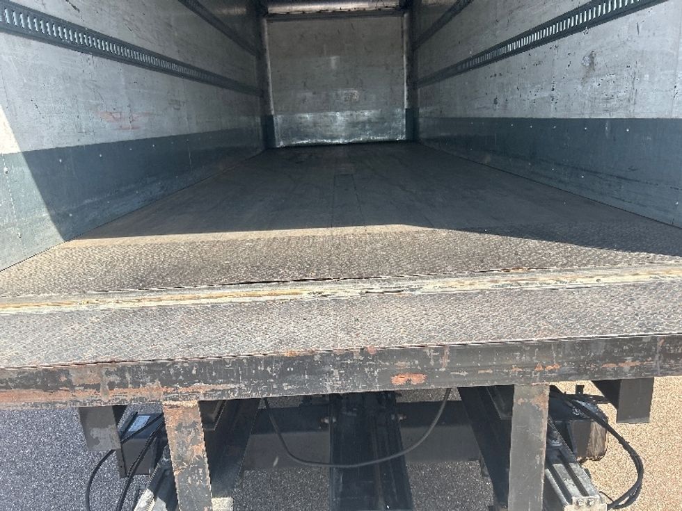 Medium Duty Box Truck-Light and Medium Duty Trucks-Freightliner-2020-M211264S-Jackson-MS-251,650\n\t\tmiles-$ 96,500 - Image 10