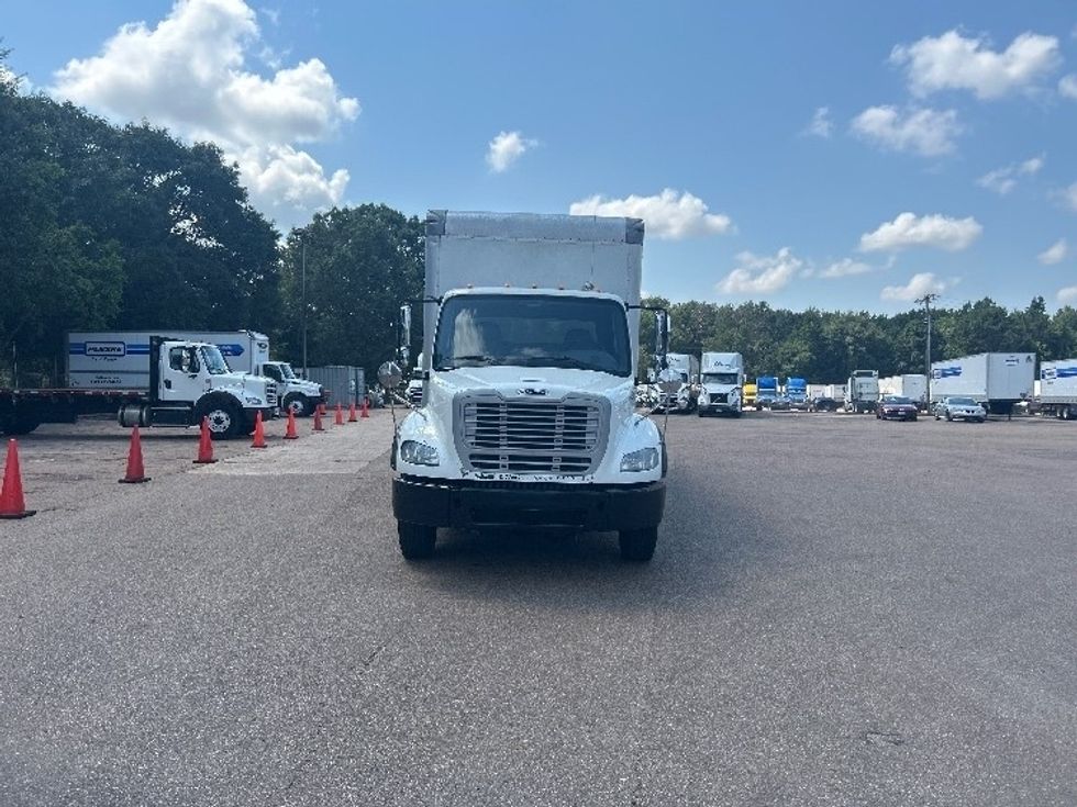 Medium Duty Box Truck-Light and Medium Duty Trucks-Freightliner-2020-M211264S-Jackson-MS-251,650\n\t\tmiles-$ 96,500 - Image 2