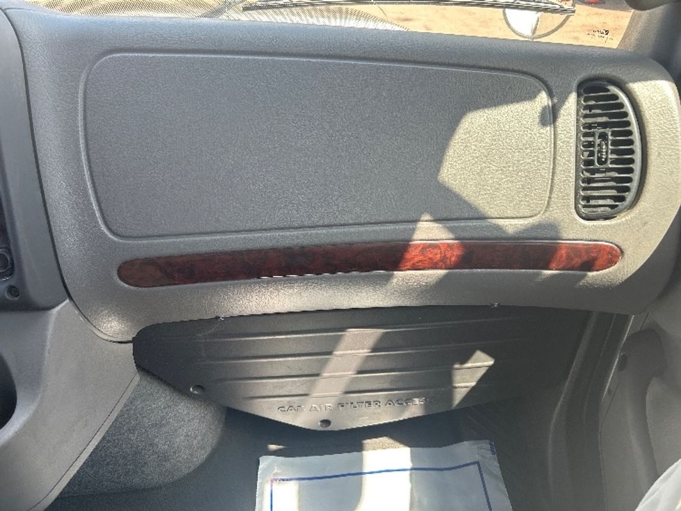 Medium Duty Box Truck-Light and Medium Duty Trucks-Freightliner-2020-M211264S-Jackson-MS-251,650\n\t\tmiles-$ 96,500 - Image 21