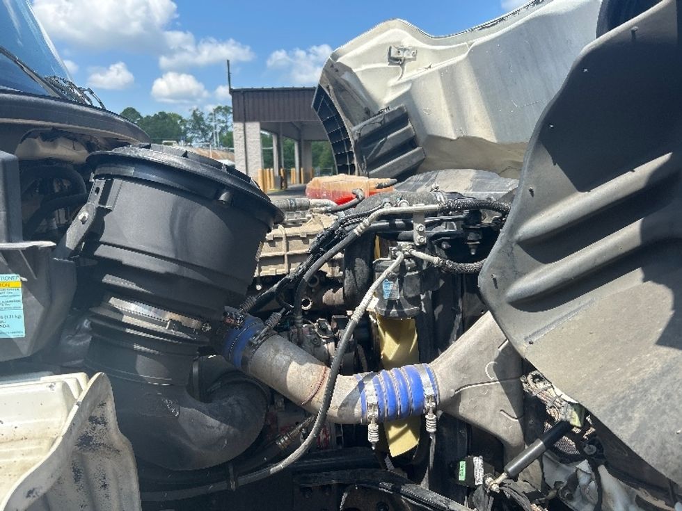 Medium Duty Box Truck-Light and Medium Duty Trucks-Freightliner-2020-M211264S-Jackson-MS-251,650\n\t\tmiles-$ 96,500 - Image 23