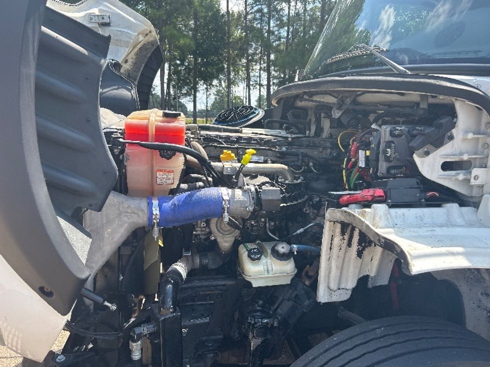 Medium Duty Box Truck-Light and Medium Duty Trucks-Freightliner-2020-M211264S-Jackson-MS-251,650\n\t\tmiles-$ 96,500 - Image 24