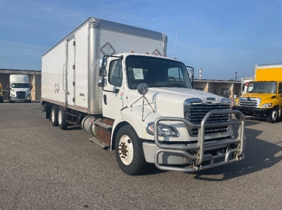 Medium Duty Box Truck-Light and Medium Duty Trucks-Freightliner-2020-M211264S-Lansing-MI-519,450\n\t\tmiles-$ 73,250 - Image 1