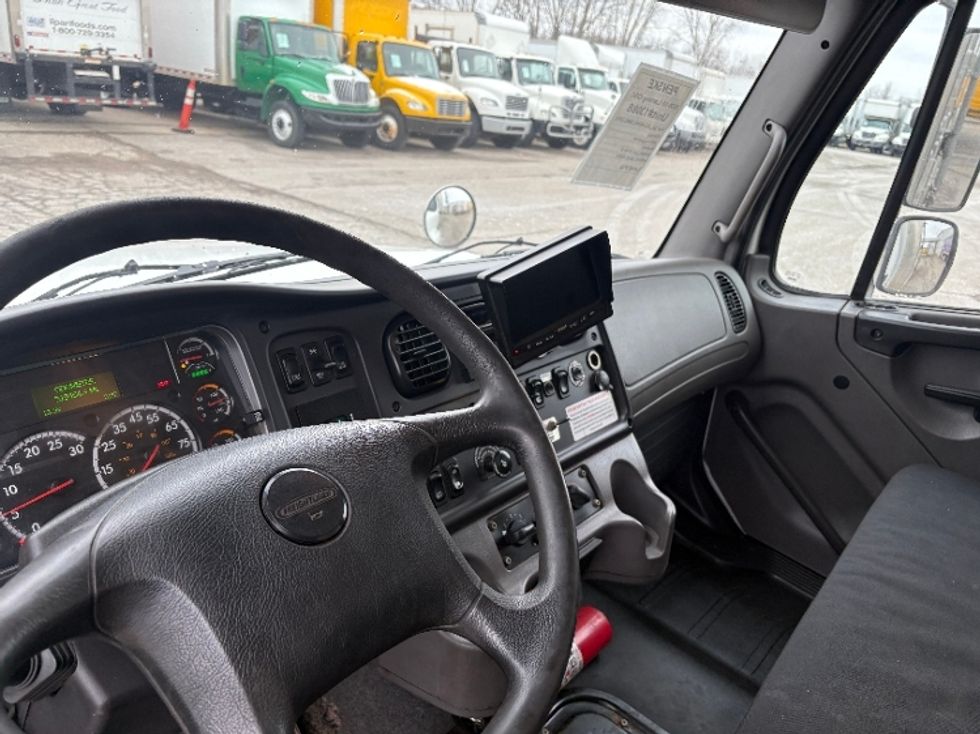 Medium Duty Box Truck-Light and Medium Duty Trucks-Freightliner-2020-M211264S-Lansing-MI-519,454\n\t\tmiles-$ 68,500 - Image 18