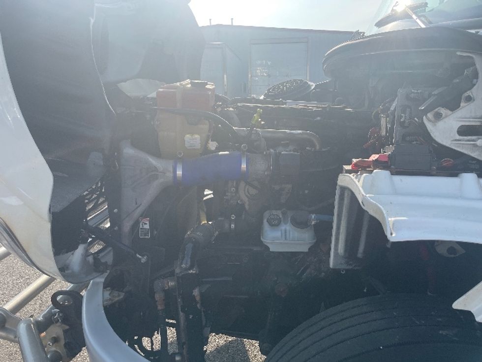 Medium Duty Box Truck-Light and Medium Duty Trucks-Freightliner-2020-M211264S-Lansing-MI-533,282\n\t\tmiles-$ 70,750 - Image 24