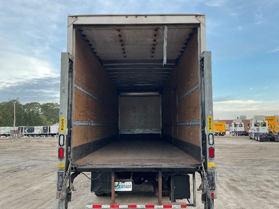 Medium Duty Box Truck-Light and Medium Duty Trucks-Freightliner-2020-M211264S-Londonderry-NH-164,461\n\t\tmiles-$ 95,000 - Image 8