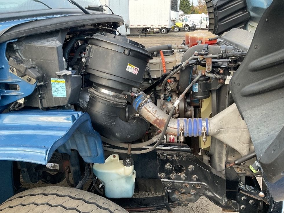 Medium Duty Box Truck-Light and Medium Duty Trucks-Freightliner-2020-M211264S-Londonderry-NH-164,461\n\t\tmiles-$ 95,000 - Image 23