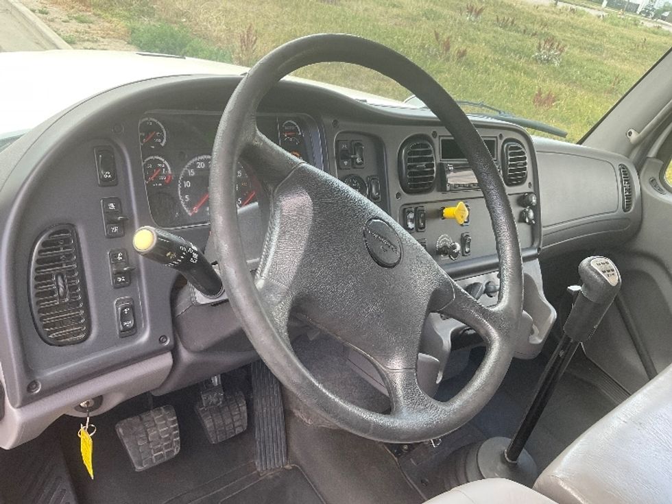 Medium Duty Box Truck-Light and Medium Duty Trucks-Freightliner-2020-M211264S-Loveland-CO-292,446\n\t\tmiles-$ 76,000 - Image 17