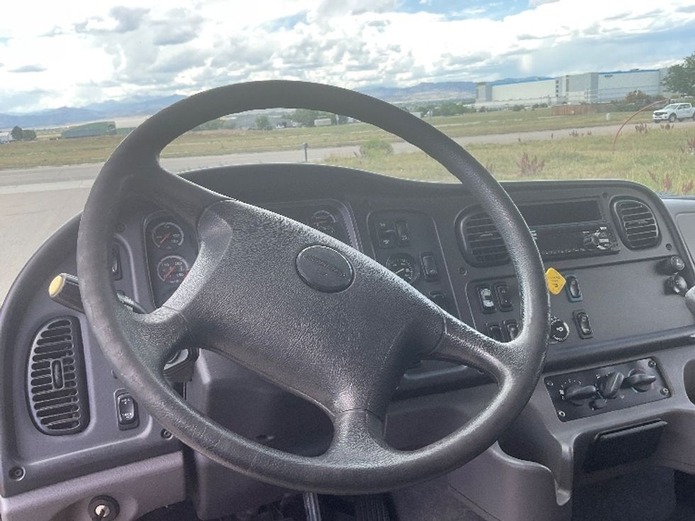 Medium Duty Box Truck-Light and Medium Duty Trucks-Freightliner-2020-M211264S-Loveland-CO-292,446\n\t\tmiles-$ 76,000 - Image 18