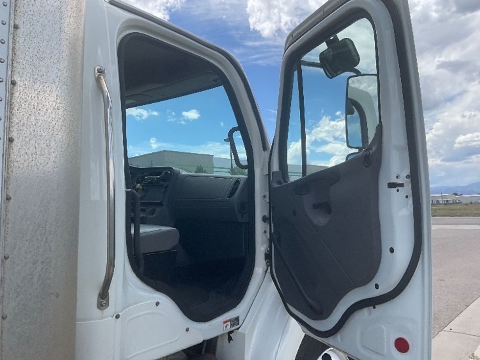 Medium Duty Box Truck-Light and Medium Duty Trucks-Freightliner-2020-M211264S-Loveland-CO-292,446\n\t\tmiles-$ 76,000 - Image 20