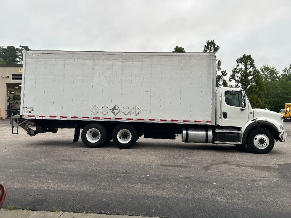 Medium Duty Box Truck-Light and Medium Duty Trucks-Freightliner-2020-M211264S-Mebane-NC-153,303\n\t\tmiles-$ 91,500 - Image 15