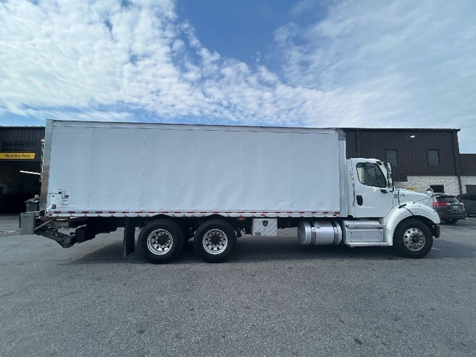 Medium Duty Box Truck-Light and Medium Duty Trucks-Freightliner-2020-M211264S-Montgomery-NY-329,778\n\t\tmiles-$ 68,500 - Image 15