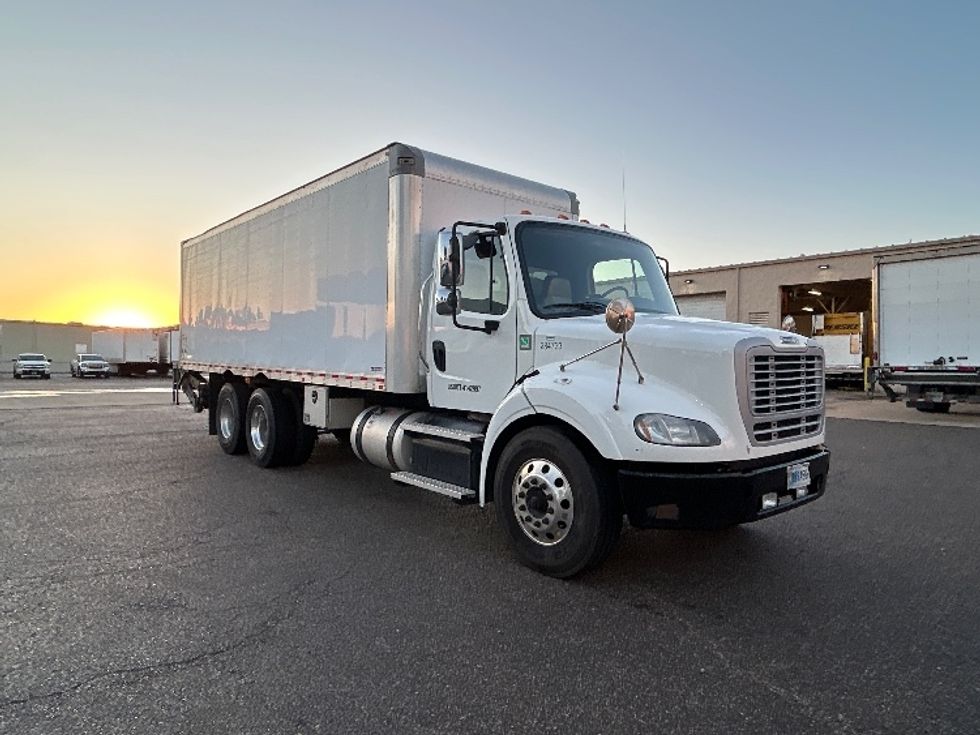 Medium Duty Box Truck-Light and Medium Duty Trucks-Freightliner-2020-M211264S-Olive Branch-MS-322,394\n\t\tmiles-$ 80,500 - Image 1
