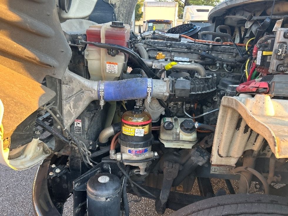 Medium Duty Box Truck-Light and Medium Duty Trucks-Freightliner-2020-M211264S-Olive Branch-MS-322,394\n\t\tmiles-$ 80,500 - Image 24
