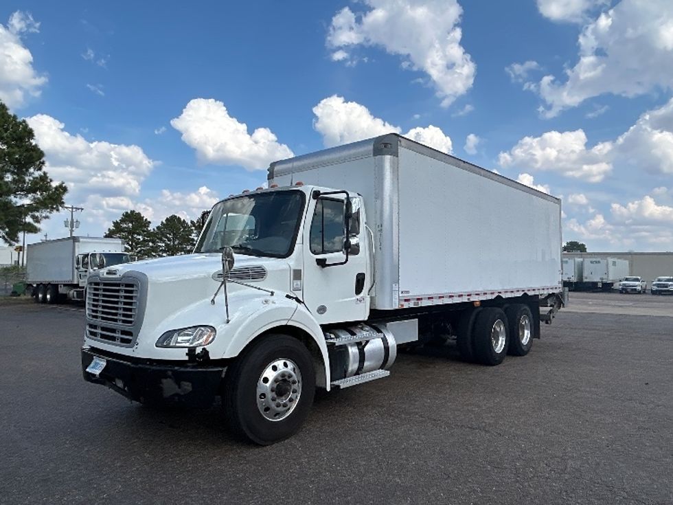 Medium Duty Box Truck-Light and Medium Duty Trucks-Freightliner-2020-M211264S-Olive Branch-MS-331,118\n\t\tmiles-$ 80,250 - Image 3