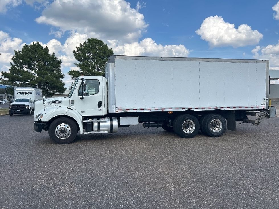 Medium Duty Box Truck-Light and Medium Duty Trucks-Freightliner-2020-M211264S-Olive Branch-MS-331,118\n\t\tmiles-$ 80,250 - Image 4
