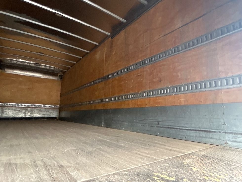 Medium Duty Box Truck-Light and Medium Duty Trucks-Freightliner-2020-M211264S-Olive Branch-MS-331,118\n\t\tmiles-$ 80,250 - Image 12
