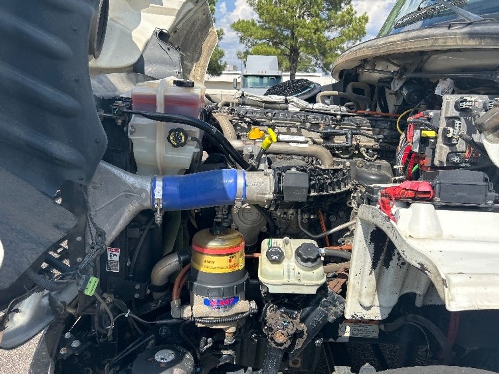 Medium Duty Box Truck-Light and Medium Duty Trucks-Freightliner-2020-M211264S-Olive Branch-MS-331,118\n\t\tmiles-$ 80,250 - Image 22