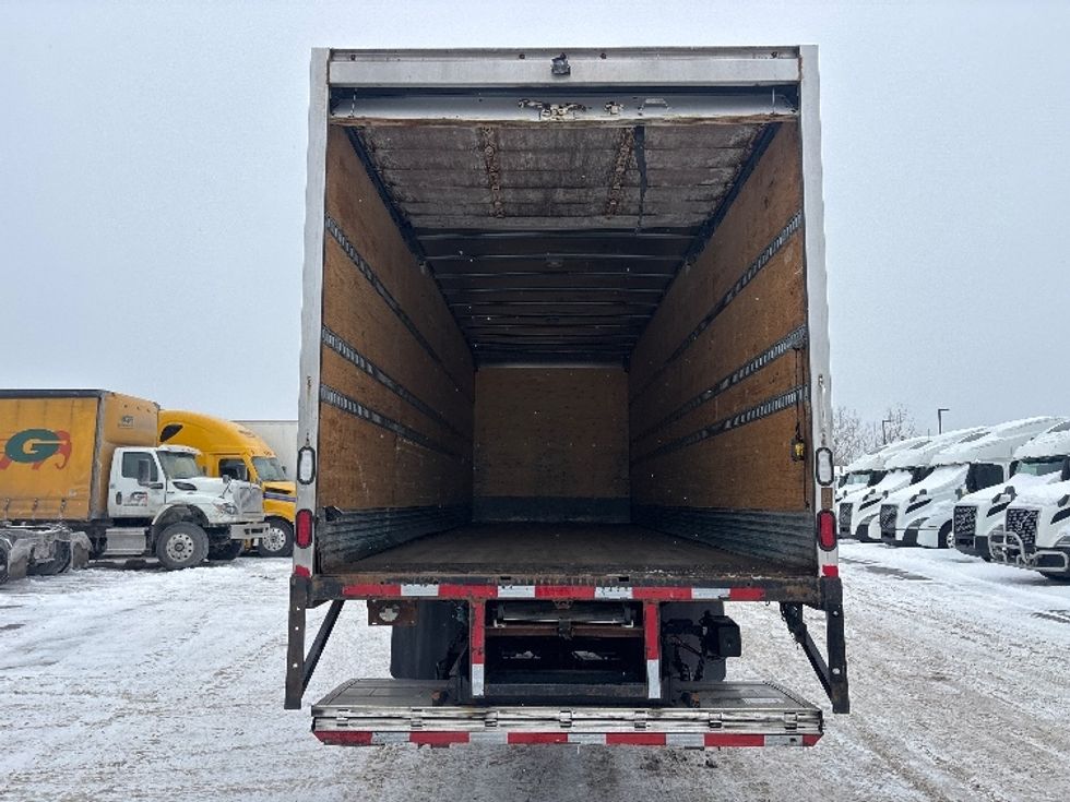 Medium Duty Box Truck-Light and Medium Duty Trucks-Freightliner-2020-M211264S-Ottawa-ON-390,662\n\t\tkm-$ 120,250 - Image 8