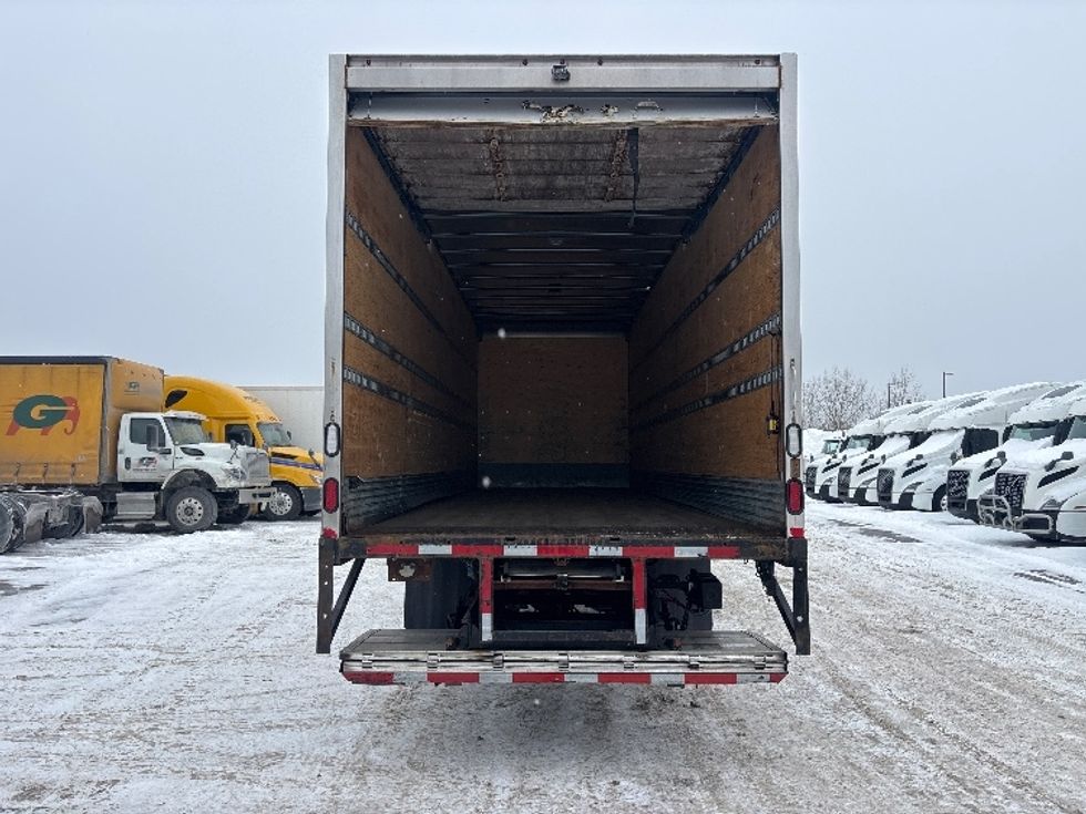 Medium Duty Box Truck-Light and Medium Duty Trucks-Freightliner-2020-M211264S-Ottawa-ON-390,662\n\t\tkm-$ 120,250 - Image 9