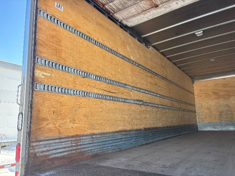 Medium Duty Box Truck-Light and Medium Duty Trucks-Freightliner-2020-M211264S-Ottawa-ON-430,101\n\t\tkm-$ 119,000 - Image 10