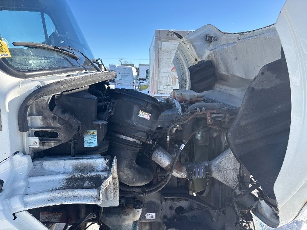 Medium Duty Box Truck-Light and Medium Duty Trucks-Freightliner-2020-M211264S-Ottawa-ON-430,101\n\t\tkm-$ 119,000 - Image 22