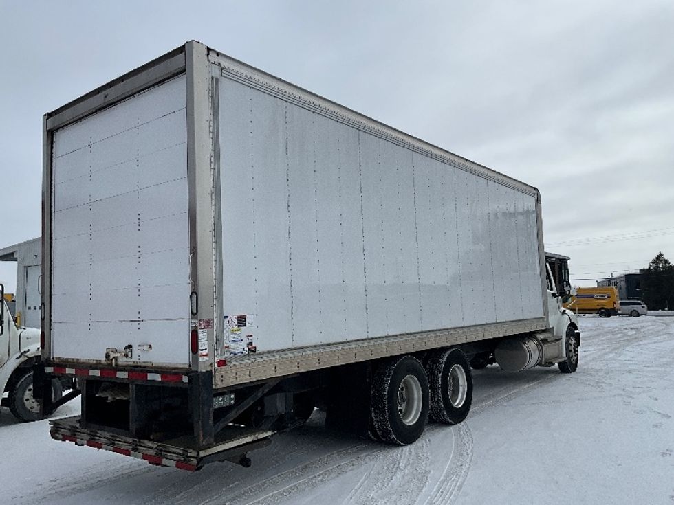 Medium Duty Box Truck-Light and Medium Duty Trucks-Freightliner-2020-M211264S-Ottawa-ON-440,775\n\t\tkm-$ 118,500 - Image 12